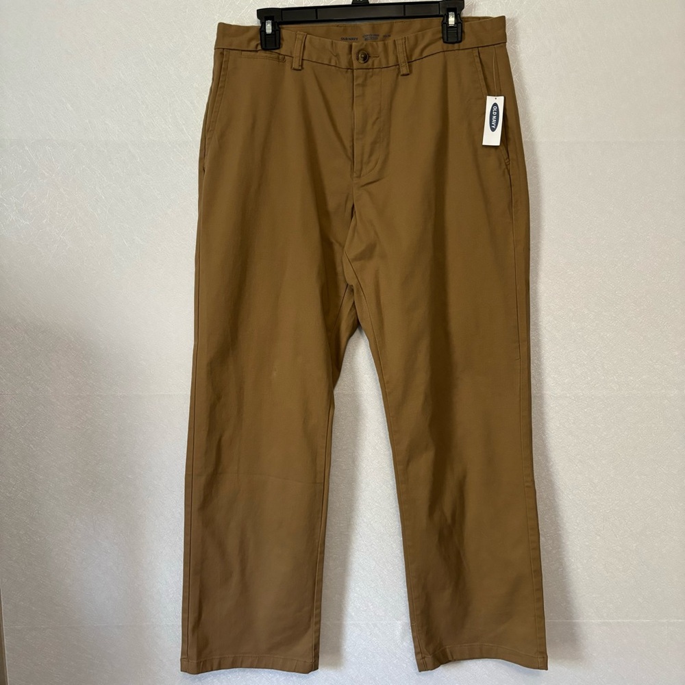 Old Navy Ultimate Loose Built-In Flex Camel Khakis Men's Size 33 x 30